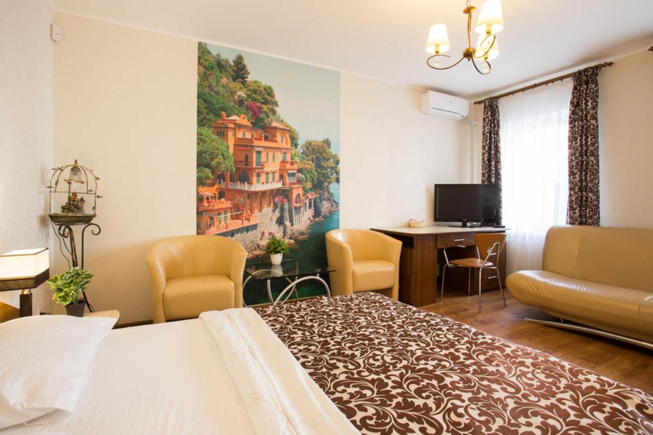Excellent Studio Apartment In The Center - Kravtsova Lane 13B Kharkiv Bagian luar foto