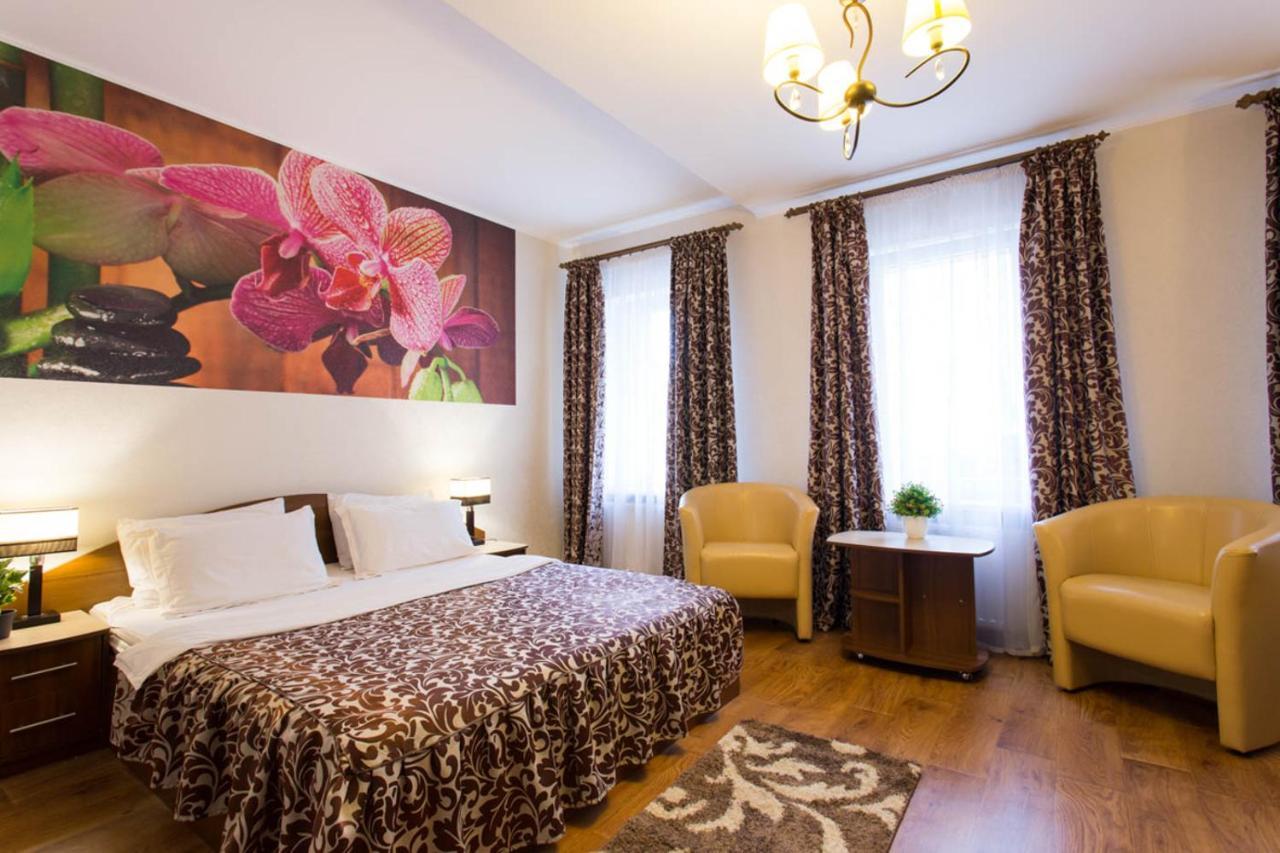 Excellent Studio Apartment In The Center - Kravtsova Lane 13B Kharkiv Bagian luar foto