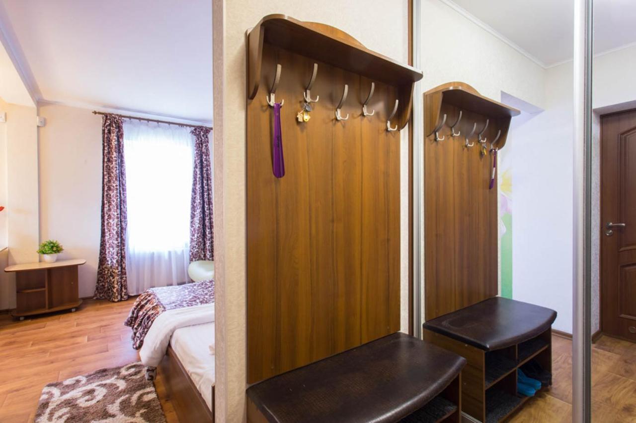 Excellent Studio Apartment In The Center - Kravtsova Lane 13B Kharkiv Bagian luar foto
