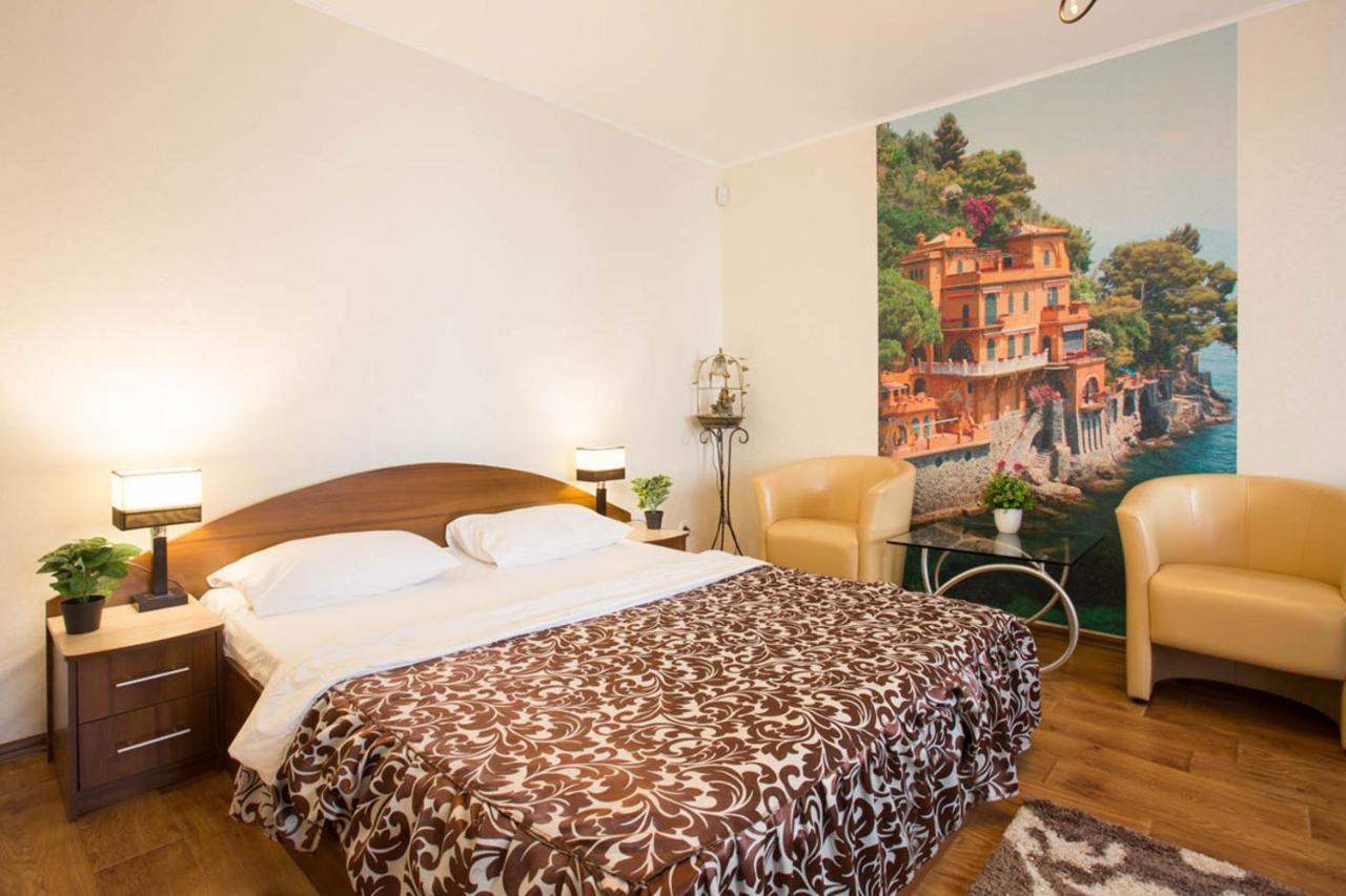 Excellent Studio Apartment In The Center - Kravtsova Lane 13B Kharkiv Bagian luar foto