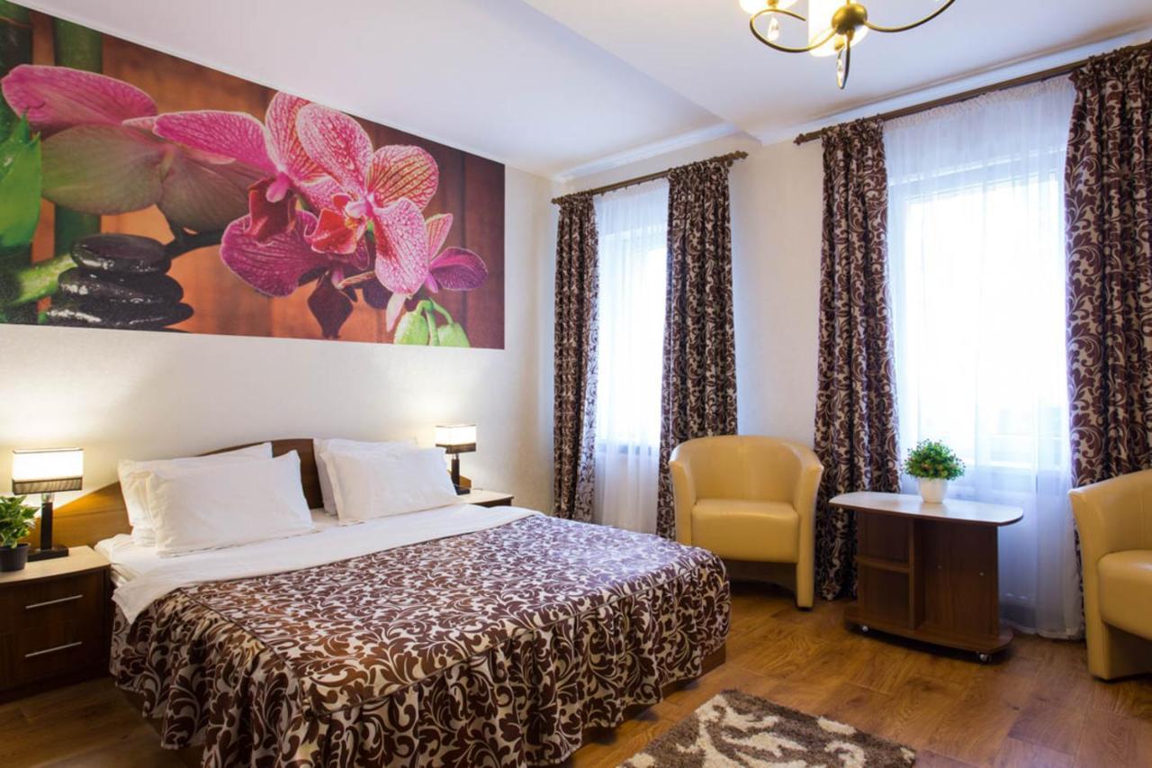 Excellent Studio Apartment In The Center - Kravtsova Lane 13B Kharkiv Bagian luar foto