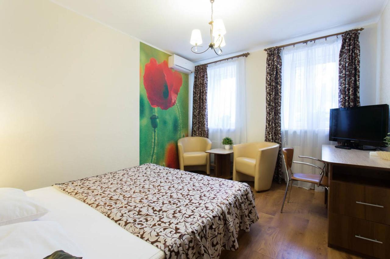 Excellent Studio Apartment In The Center - Kravtsova Lane 13B Kharkiv Bagian luar foto