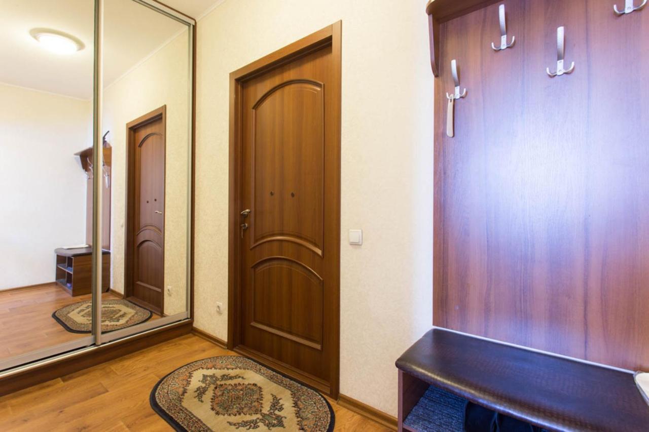 Excellent Studio Apartment In The Center - Kravtsova Lane 13B Kharkiv Bagian luar foto