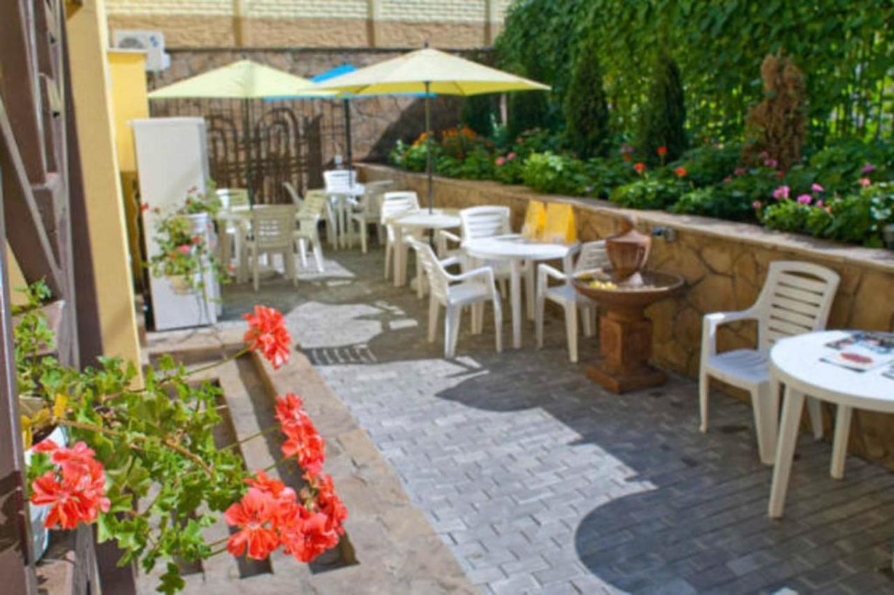 Excellent Studio Apartment In The Center - Kravtsova Lane 13B Kharkiv Bagian luar foto