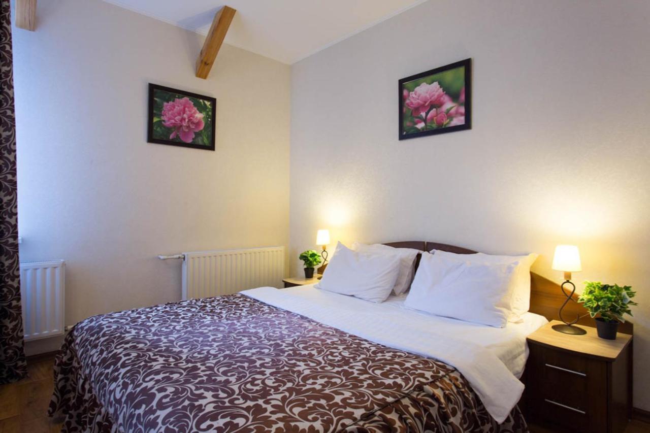 Excellent Studio Apartment In The Center - Kravtsova Lane 13B Kharkiv Bagian luar foto