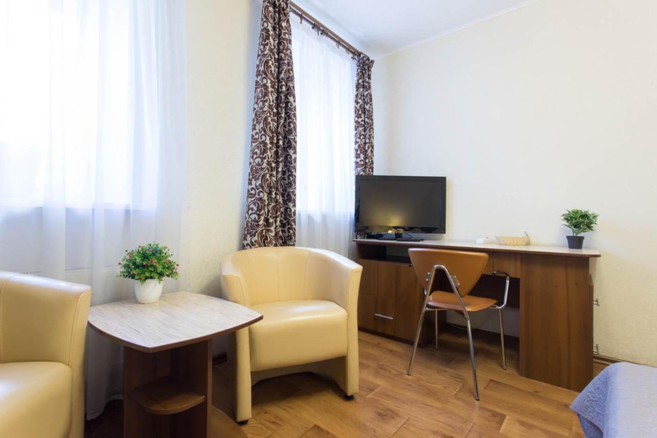 Excellent Studio Apartment In The Center - Kravtsova Lane 13B Kharkiv Bagian luar foto
