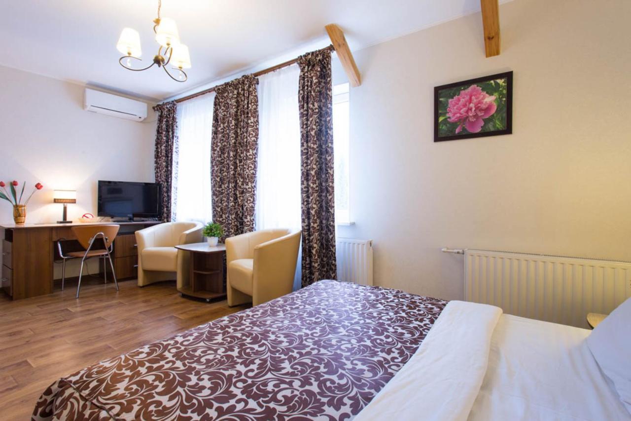 Excellent Studio Apartment In The Center - Kravtsova Lane 13B Kharkiv Bagian luar foto