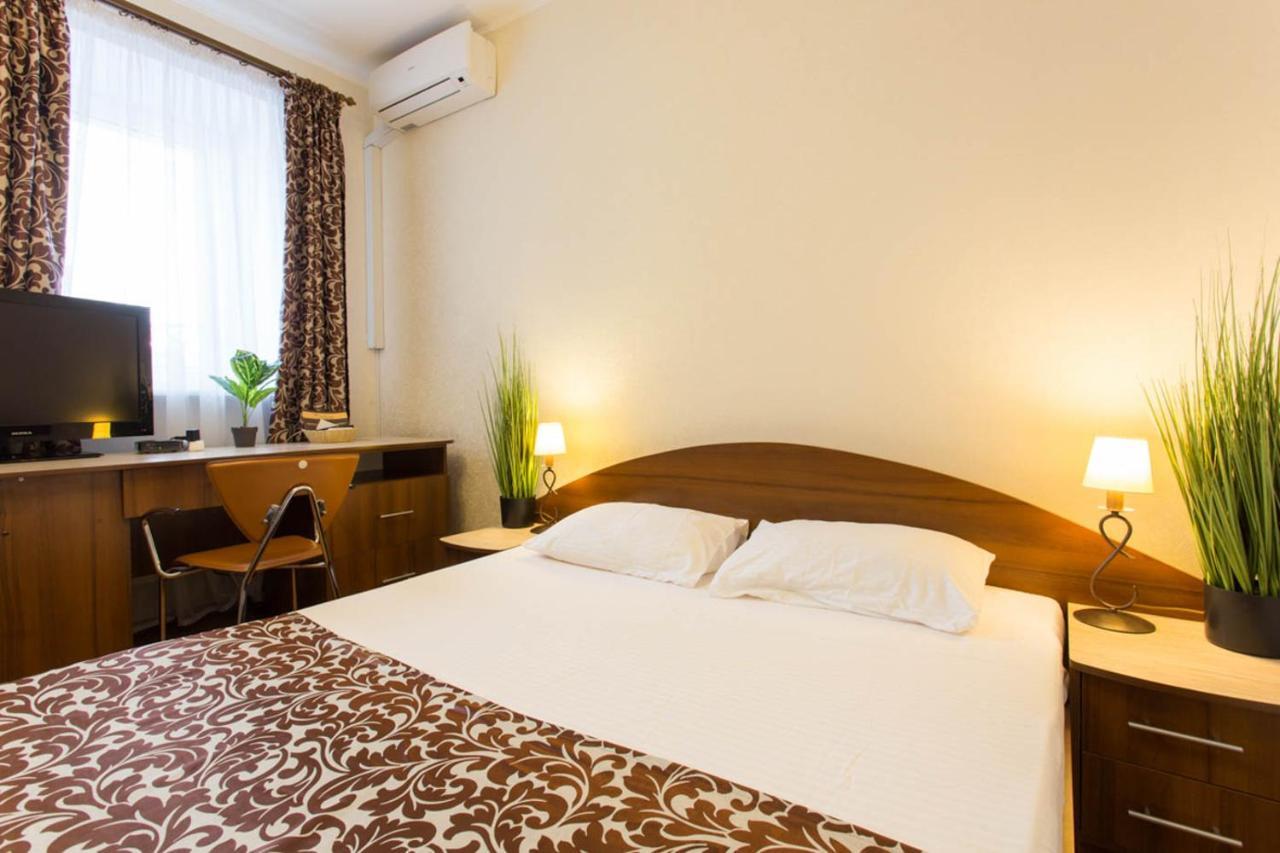 Excellent Studio Apartment In The Center - Kravtsova Lane 13B Kharkiv Bagian luar foto