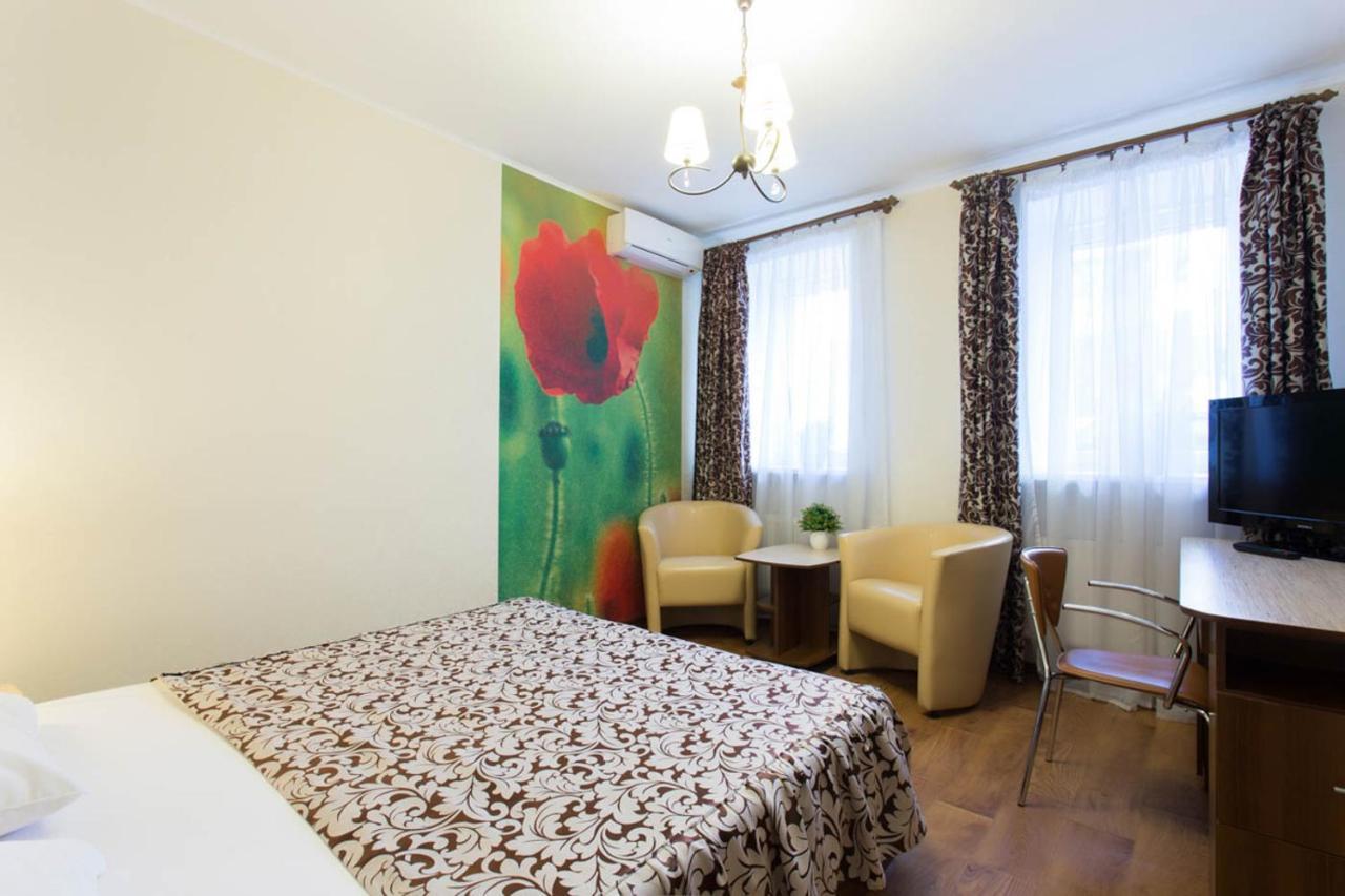 Excellent Studio Apartment In The Center - Kravtsova Lane 13B Kharkiv Bagian luar foto